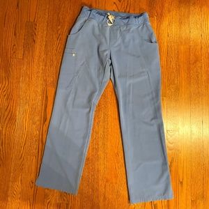 Figs Women's Kade Cargo Scrub Pants Small/Petite Ceil Blue